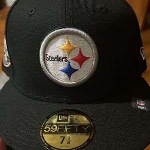 Pittsburgh Steelers NFL Fitted hat NWT. Size 7 3/8